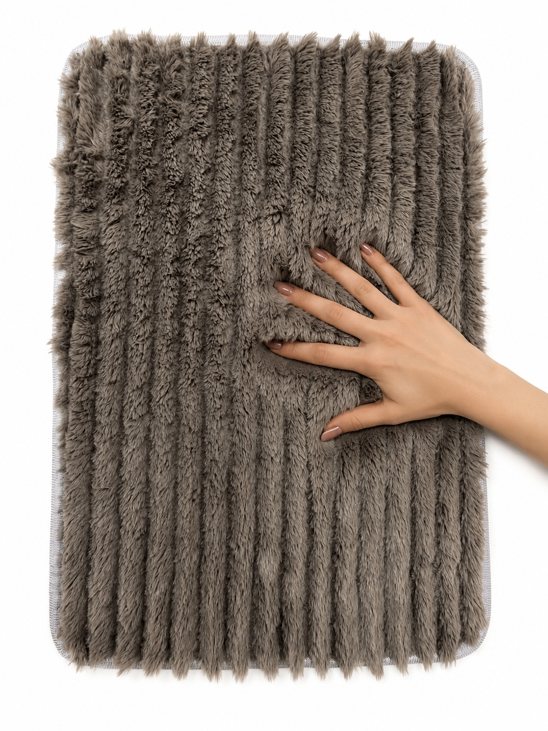 Ultra Soft Faux Rabbit Fur Lined Anti-Skid Mat – Grey (40x60 cm) - Image 3